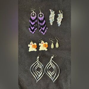 Estate, Vintage lot of Five (5) earrings.